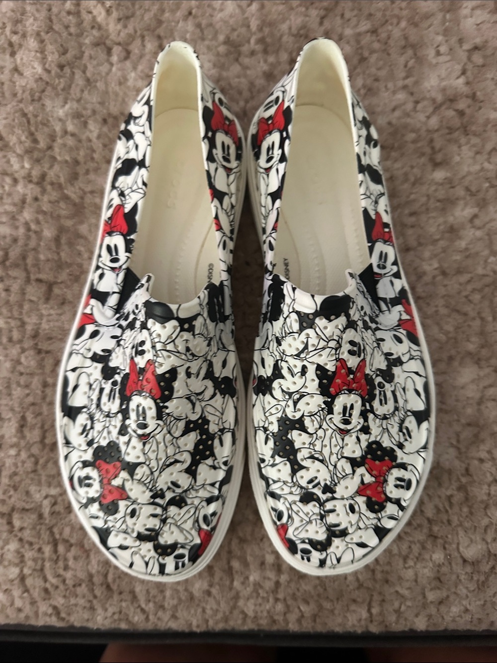 CROCS- Disney Minnie Mouse Red Bow Slip-On Women’s CROCS